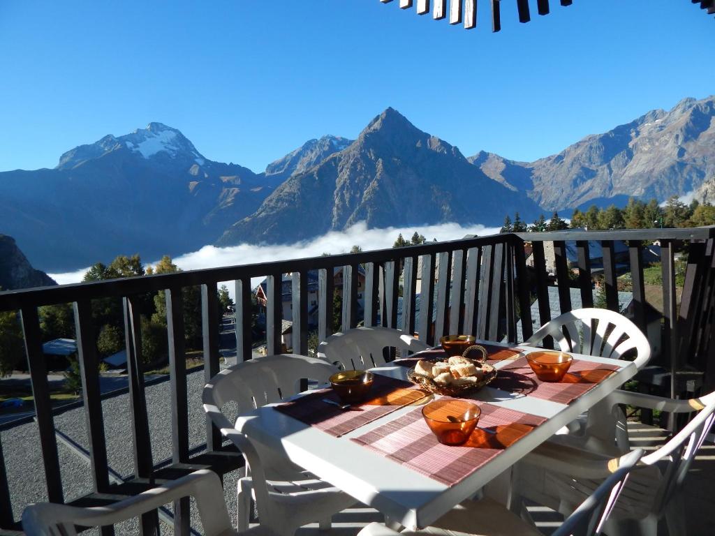Pied de Piste a 20 M du telesiege Le Diable Menage Inclus Possible de louer 2 Apparts Vue Panoramique appartement pied des pistes 9