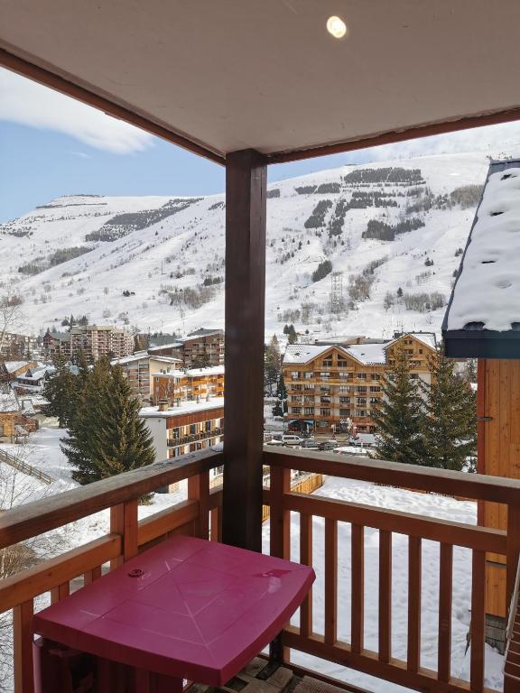Pluton B63 appartement pied des pistes 10