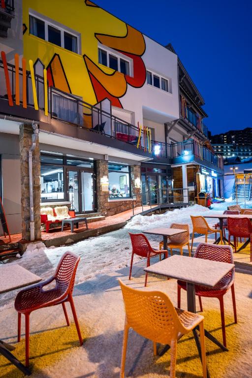 PopAlp hotel pied des pistes 16