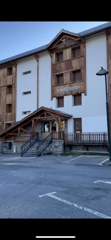 Praloup 1600 t3 sur piste 4p appartement pied des pistes 10