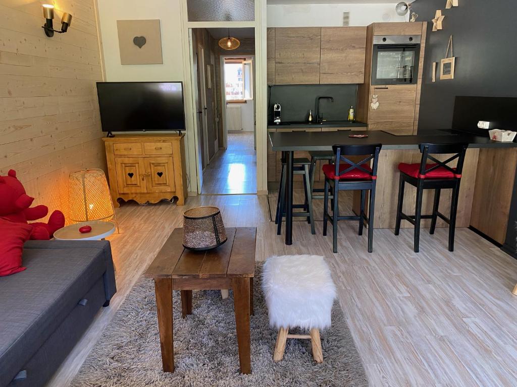 Praloup 1600 t3 sur piste 4p appartement pied des pistes 13