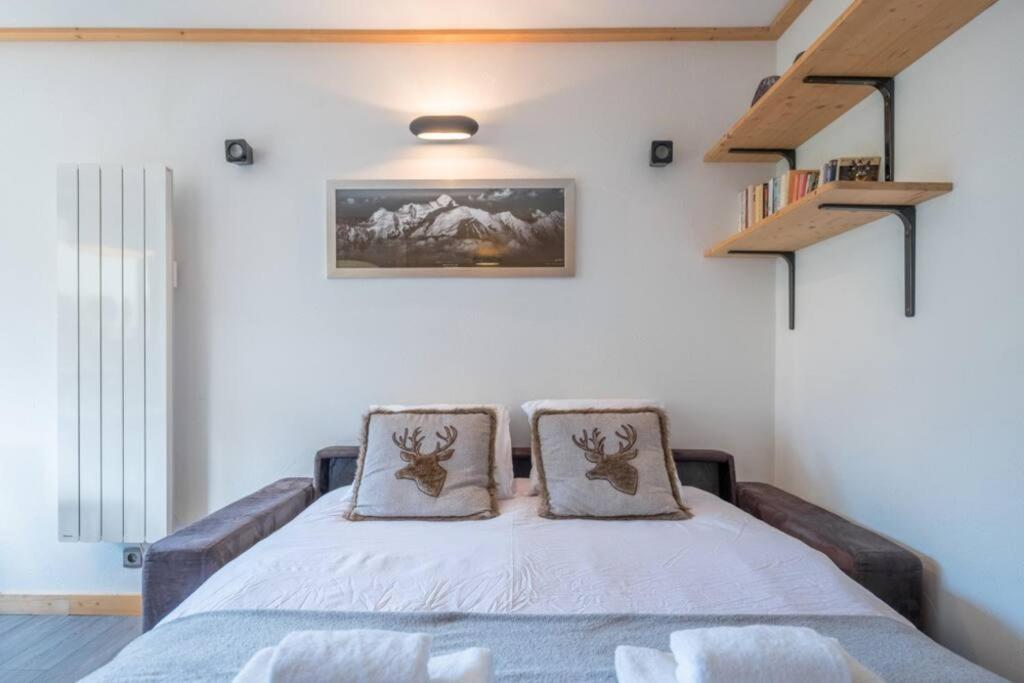 Prarion Modern apartment Next to Ski lift By Cozee Rentals appartement pied des pistes 1