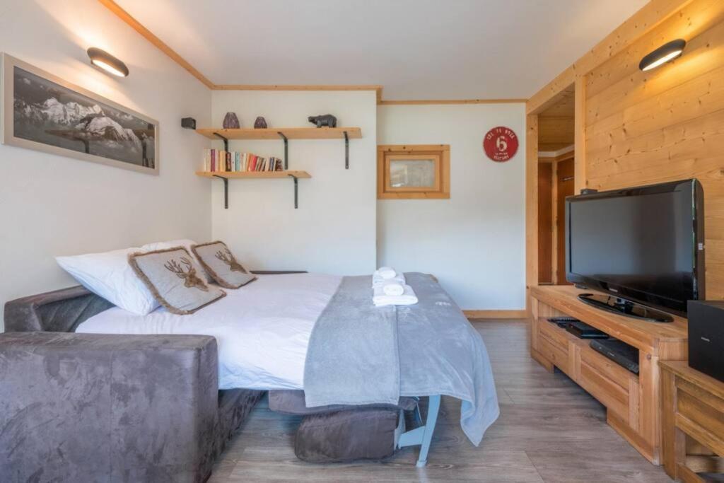 Prarion Modern apartment Next to Ski lift By Cozee Rentals appartement pied des pistes 11
