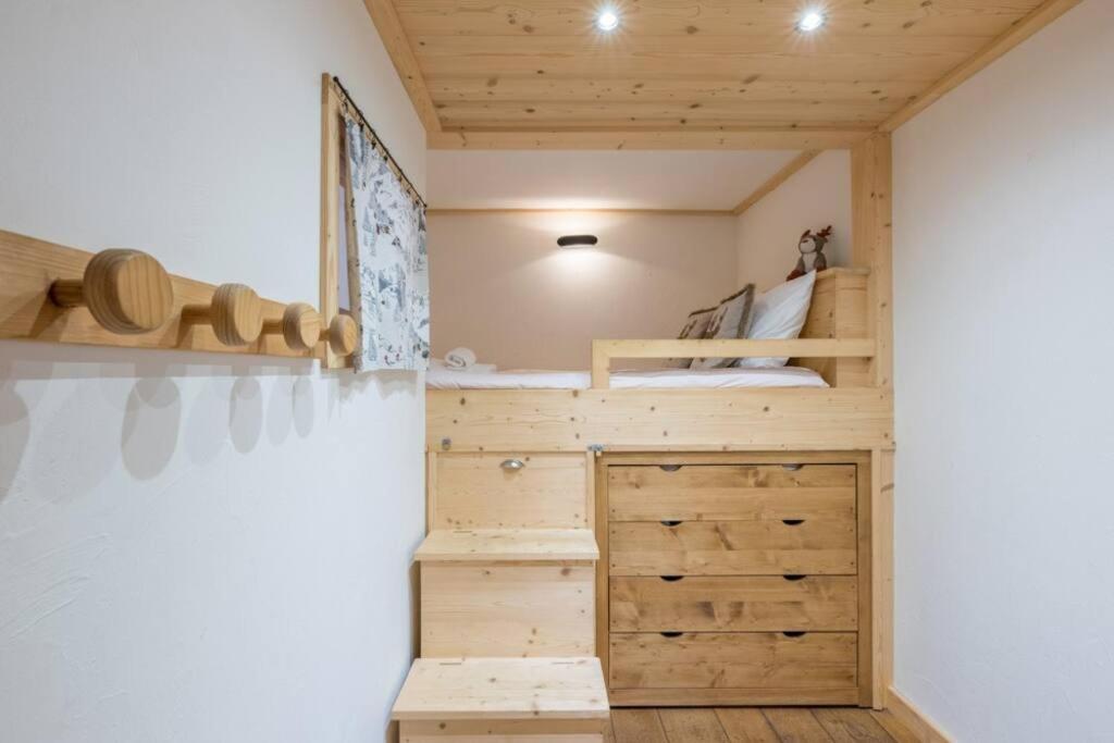 Prarion Modern apartment Next to Ski lift By Cozee Rentals appartement pied des pistes 12