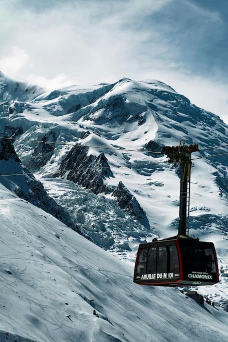 Prarion Modern apartment Next to Ski lift By Cozee Rentals appartement pied des pistes 15