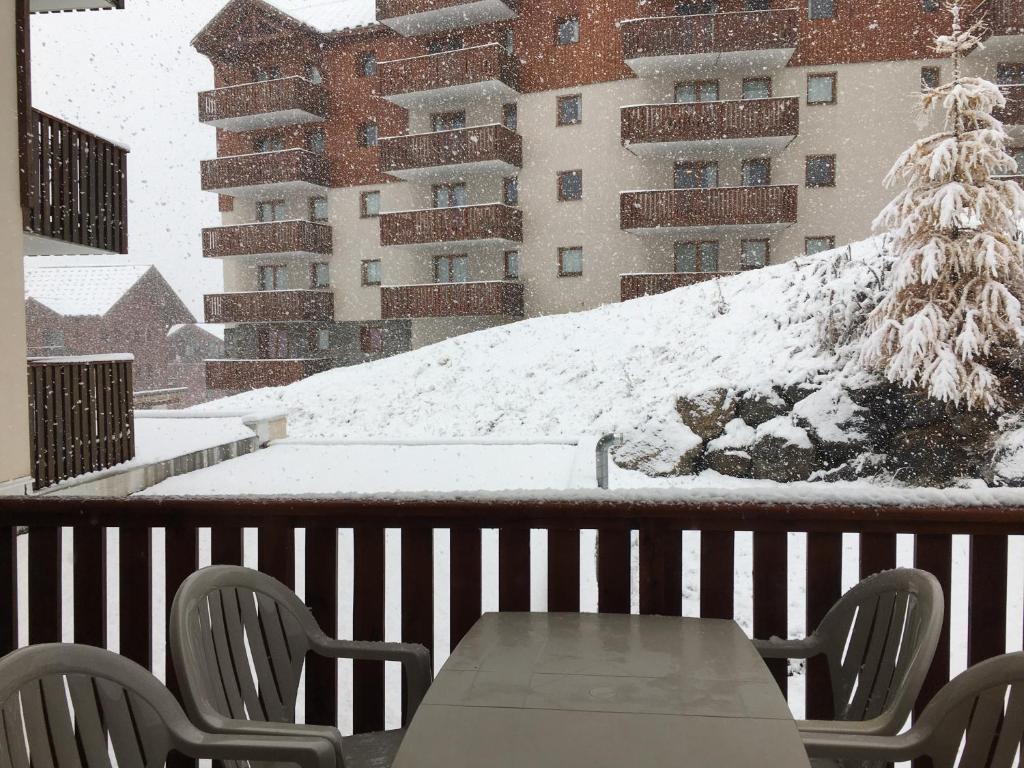 Puy St Vincent 1800 appt 6 pers pres des pistes appartement pied des pistes 7