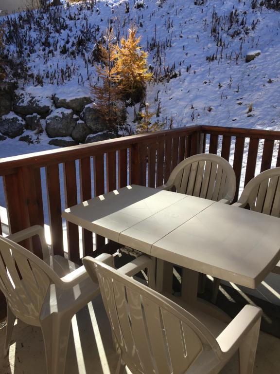 Puy St Vincent 1800 appt 6 pers pres des pistes appartement pied des pistes 8