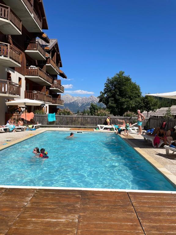 Puy St Vincent 1800 au pied des pistes appartement pied des pistes 3