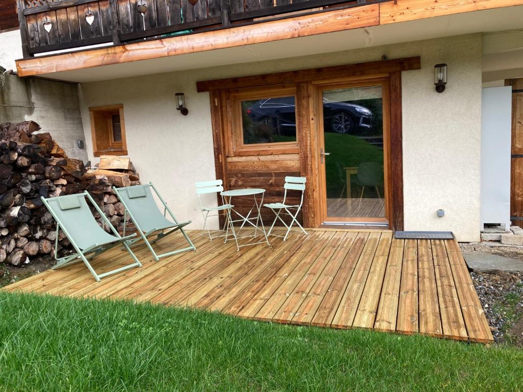 Renovated flat facing Mont Blanc appartement pied des pistes 8