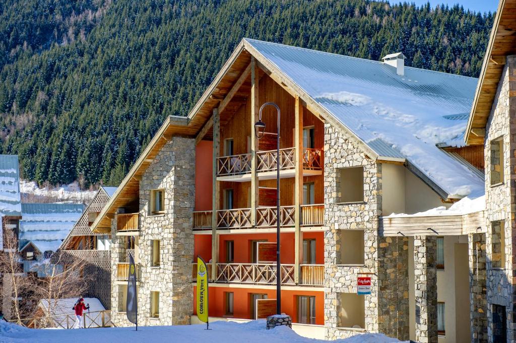 Residence Capfun Couleurs Soleil Oz en Oisans hotel pied des pistes 14