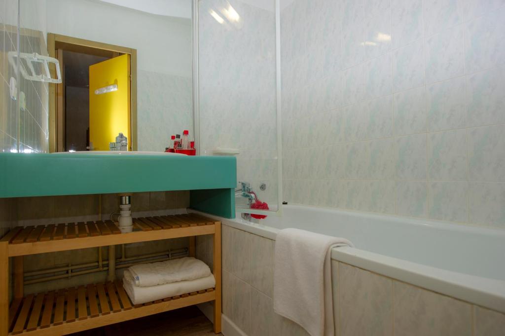 Residence Capfun Couleurs Soleil Oz en Oisans hotel pied des pistes 2