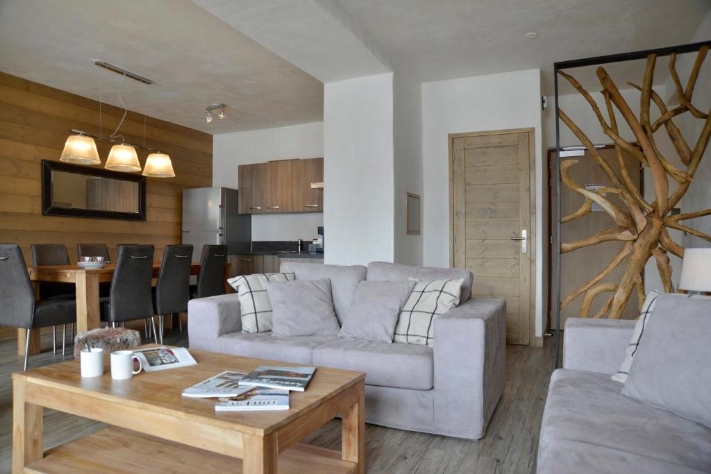 Residence Carlina by Les Etincelles hotel pied des pistes 5