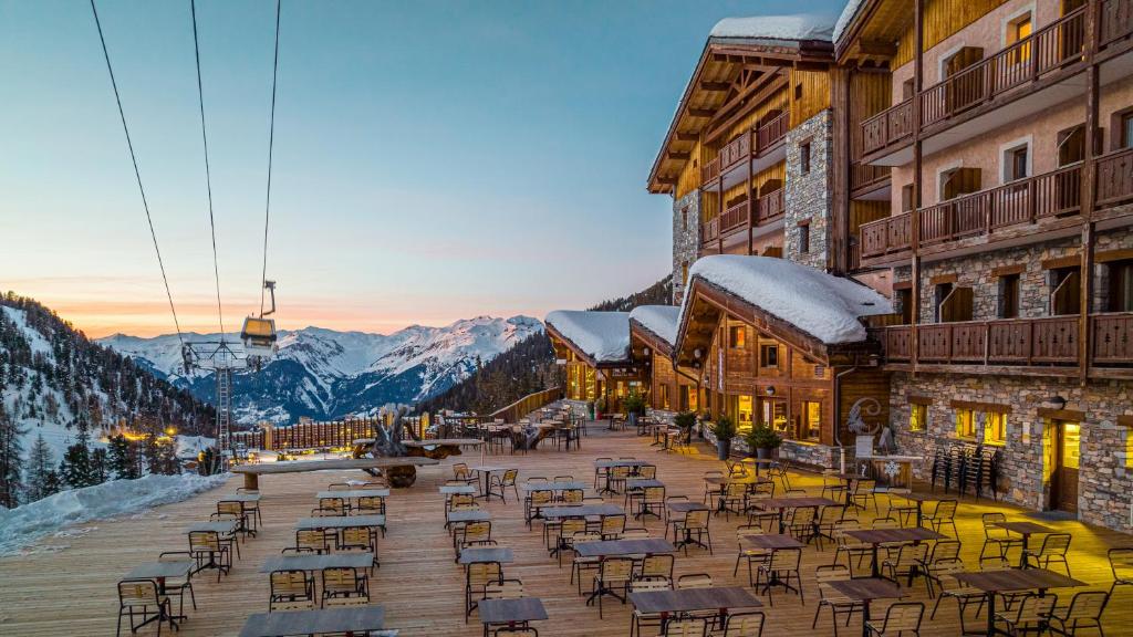 Residence Carlina by Les Etincelles hotel pied des pistes