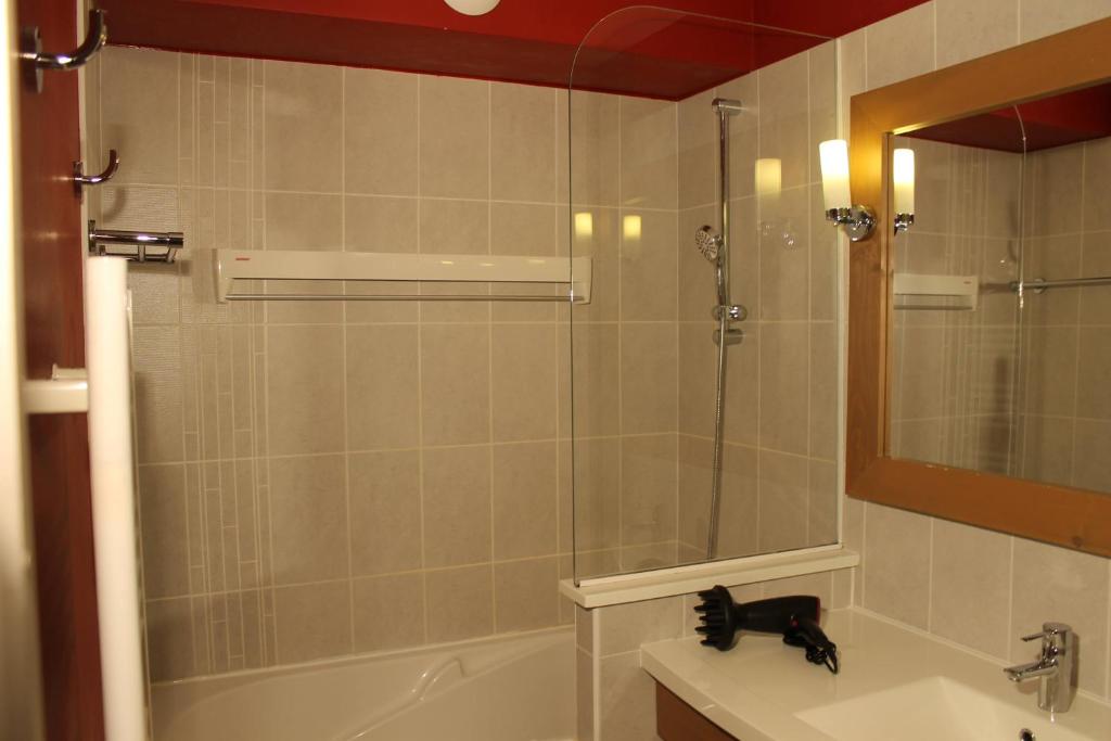 Residence Christiana 307 Cles Blanches Courchevel hotel pied des pistes 2