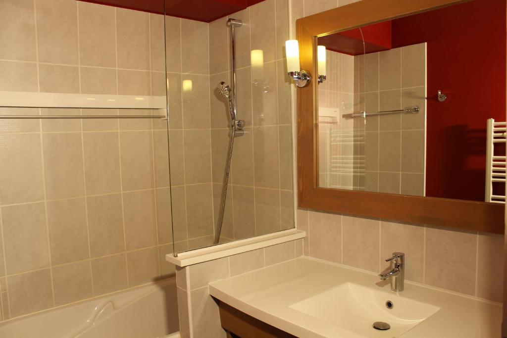 Residence Christiana 408 Cles Blanches Courchevel hotel pied des pistes 2