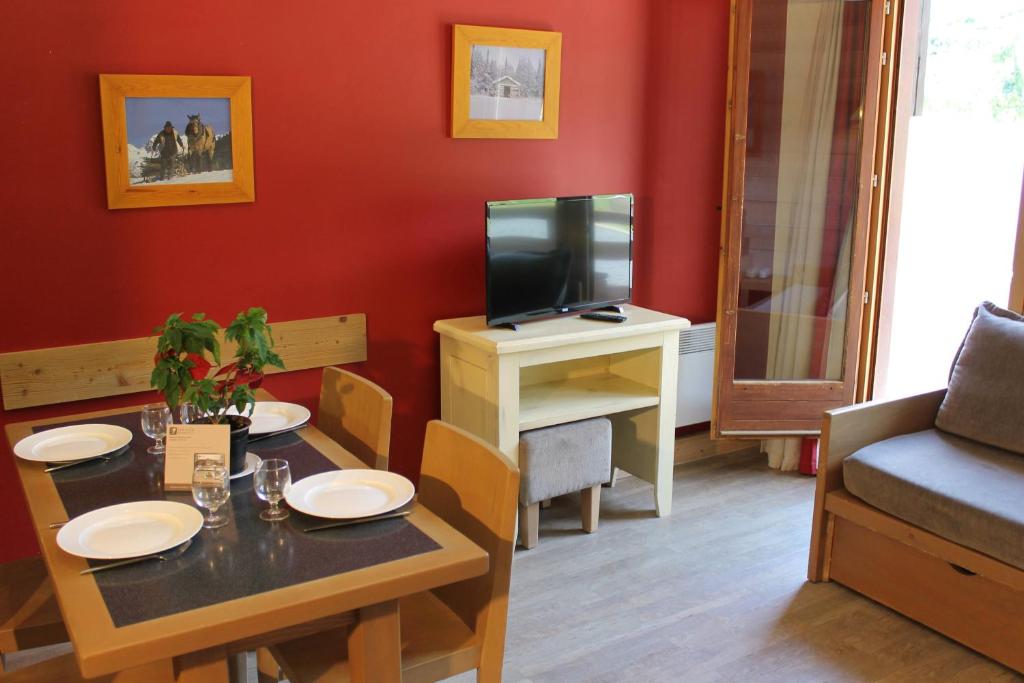 Residence Christiana 408 Cles Blanches Courchevel hotel pied des pistes 4