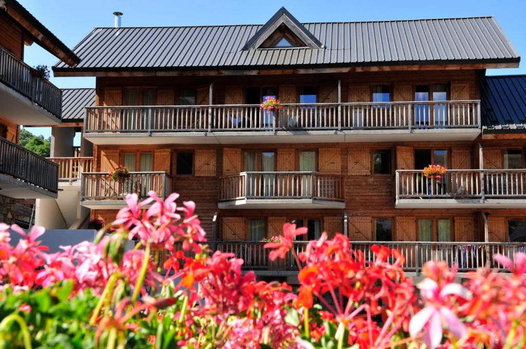 Residence Goelia Le Village Gaulois hotel pied des pistes 17
