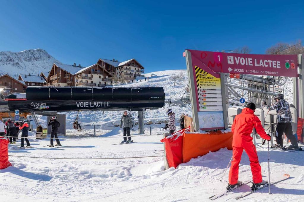 Residence Goelia Les Alpages du Corbier hotel pied des pistes 4