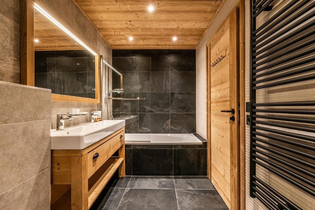 Residence Hameau de Clotaire Alpe dHuez by EMERALD STAY appartement pied des pistes 1