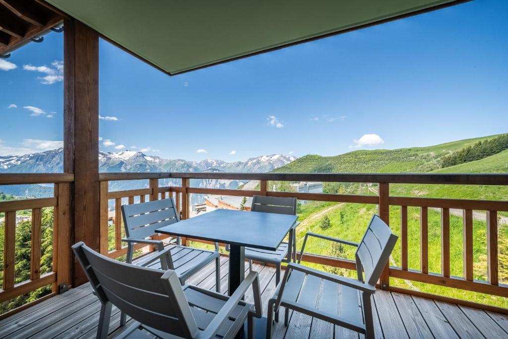Residence Hameau de Clotaire Alpe dHuez by EMERALD STAY appartement pied des pistes 5