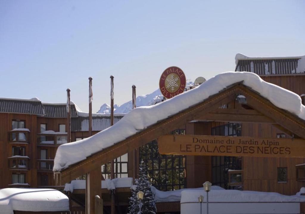Residence Le Domaine du Jardin Alpin Courchevel 1850 hotel pied des pistes 11
