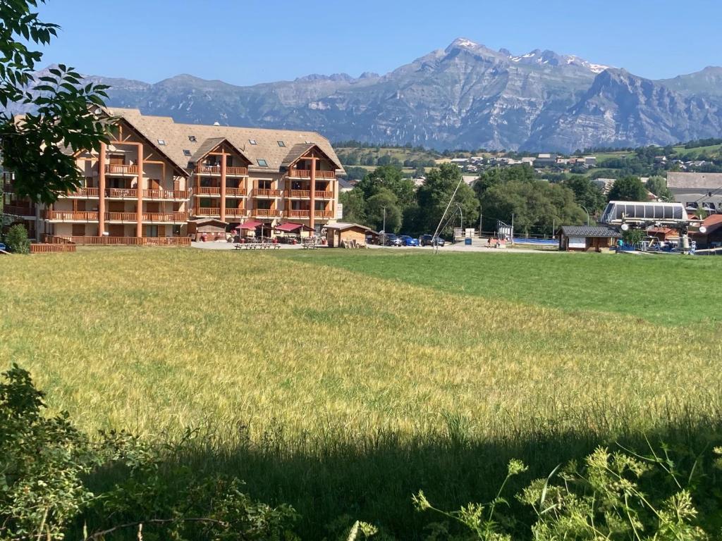 Residence Les Ecrins hotel pied des pistes