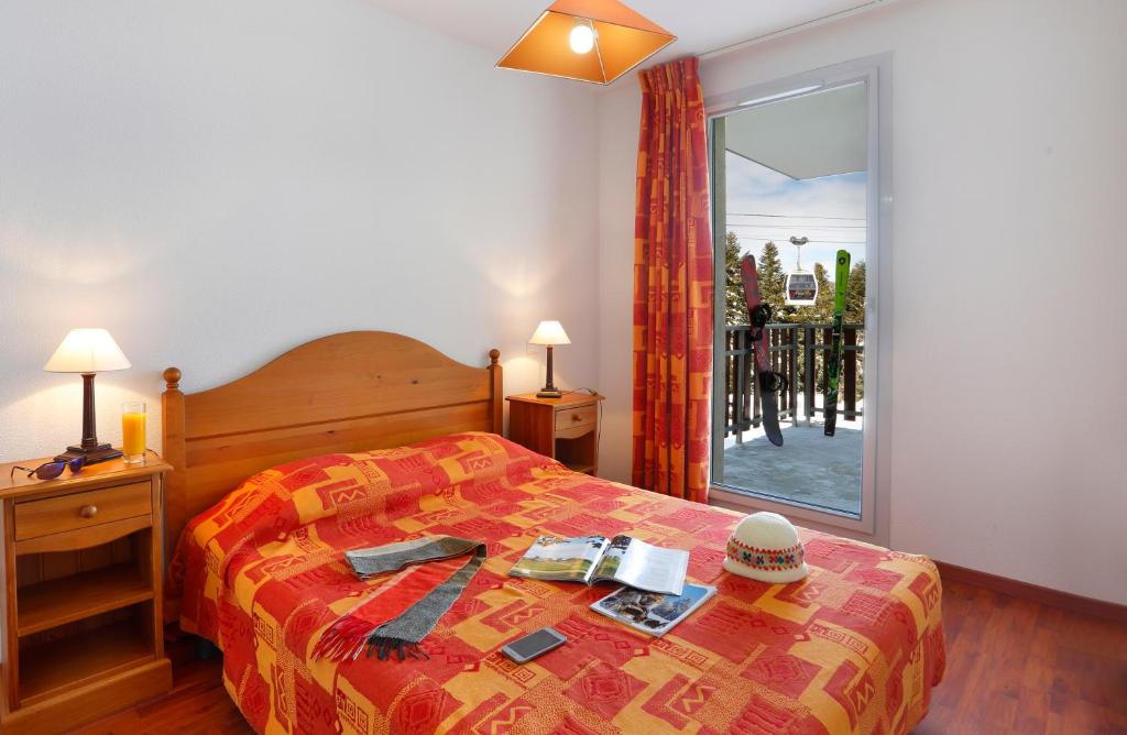 Residence Nemea Les Balcons dAx hotel pied des pistes 1