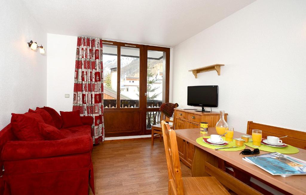 Residence Odalys Les Hauts du Rogoney hotel pied des pistes 17