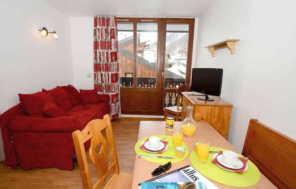 Residence Odalys Les Hauts du Rogoney hotel pied des pistes 18