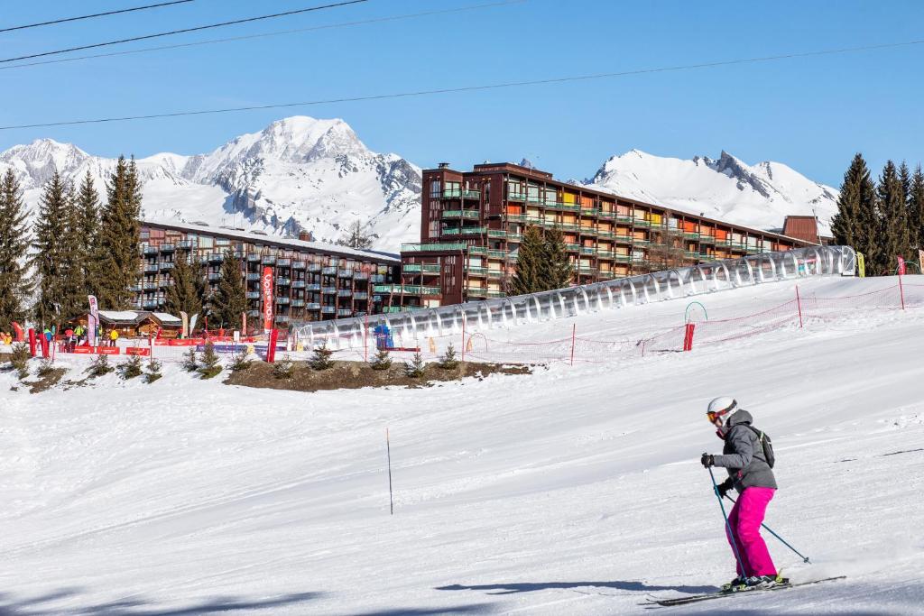 Residence Pierre Vacances Premium Les Alpages de Chantel hotel pied des pistes