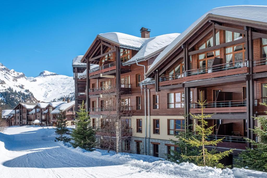 Residence Pierre Vacances Premium Les Terrasses dEos hotel pied des pistes 9