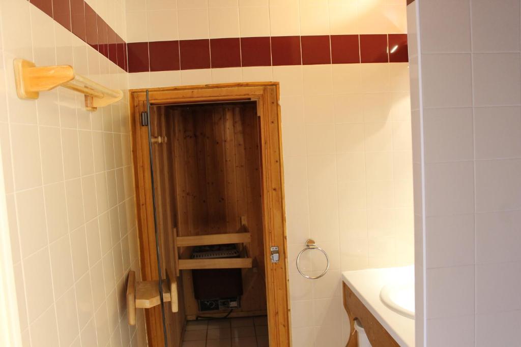 Residence Saboia B13 Cles Blanches Courchevel hotel pied des pistes 2