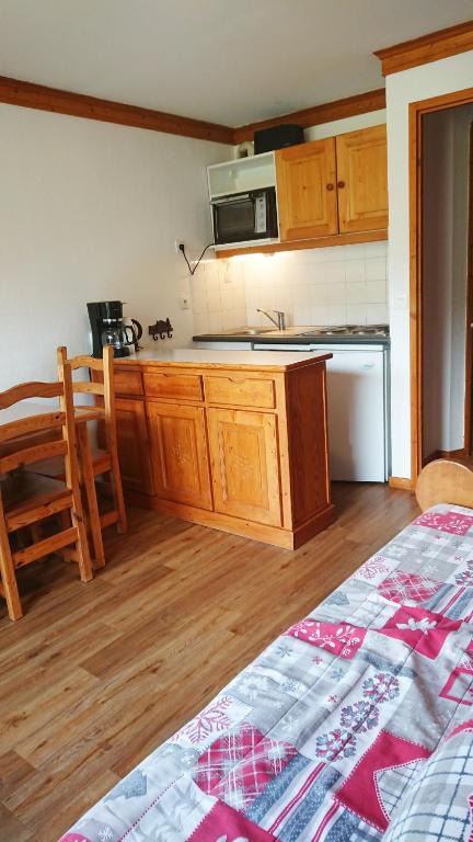 Residence Valmonts A Les Menuires appartement 2 pieces appartement pied des pistes 9