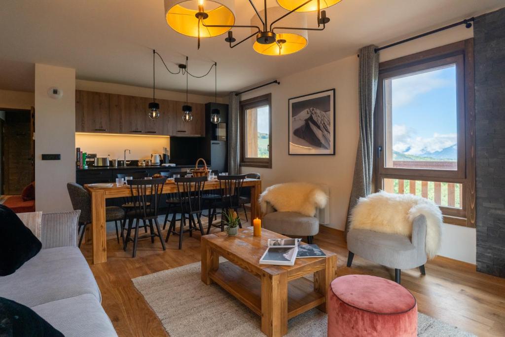Residence lEcrin dArgent by My Mountain Resort hotel pied des pistes 11