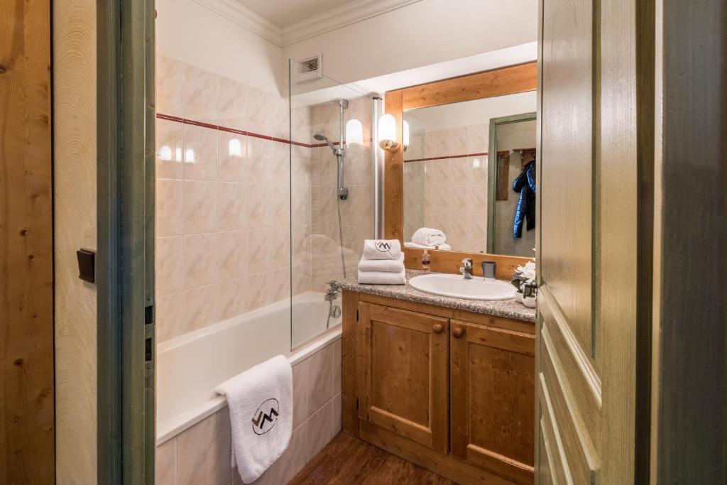 Residences Village Montana by Les Etincelles hotel pied des pistes 17