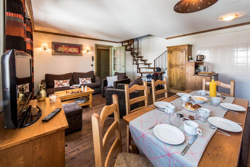 Residences Village Montana by Les Etincelles hotel pied des pistes 7