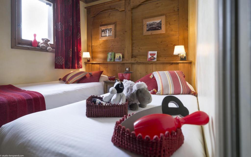 Residences Village Montana by Les Etincelles hotel pied des pistes 9