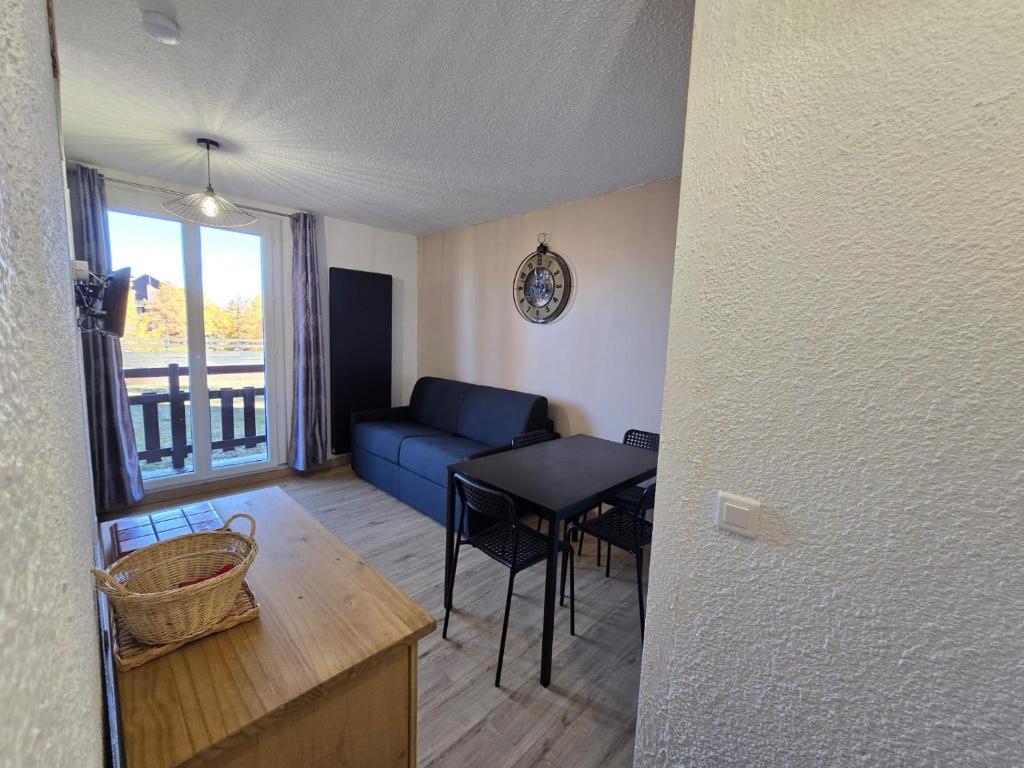 Risoul 1850 appartement 4 personnes proches pistes. appartement pied des pistes