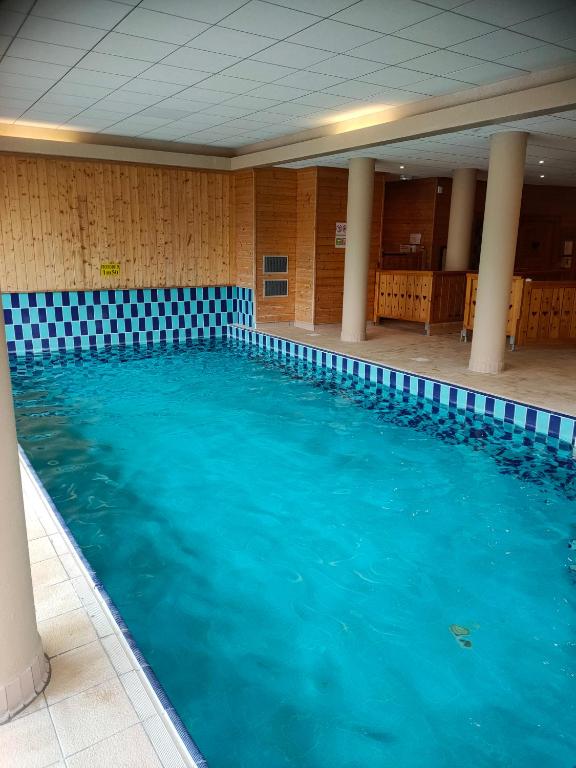 Risoul Appartement 2 chambres Piscine Balcons de Sirius appartement pied des pistes 13
