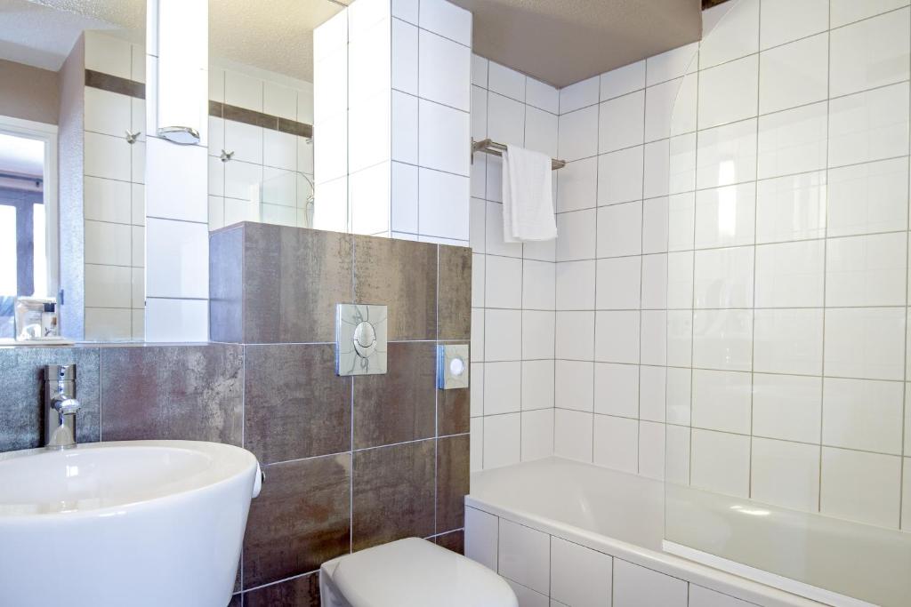 SOWELL HOTELS Le Pas du Loup hotel pied des pistes 19