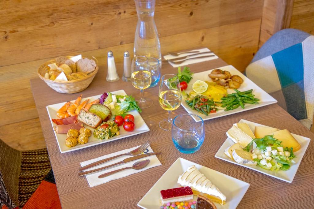 SOWELL HOTELS Le Pas du Loup hotel pied des pistes 6