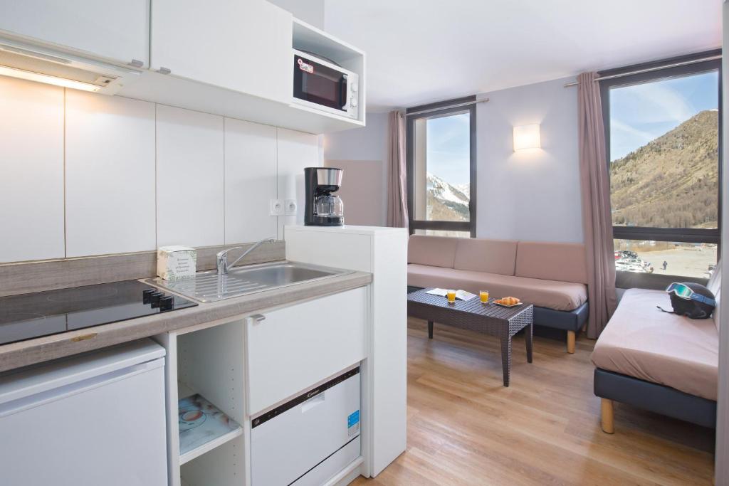 SOWELL RESIDENCES New Chastillon hotel pied des pistes 13
