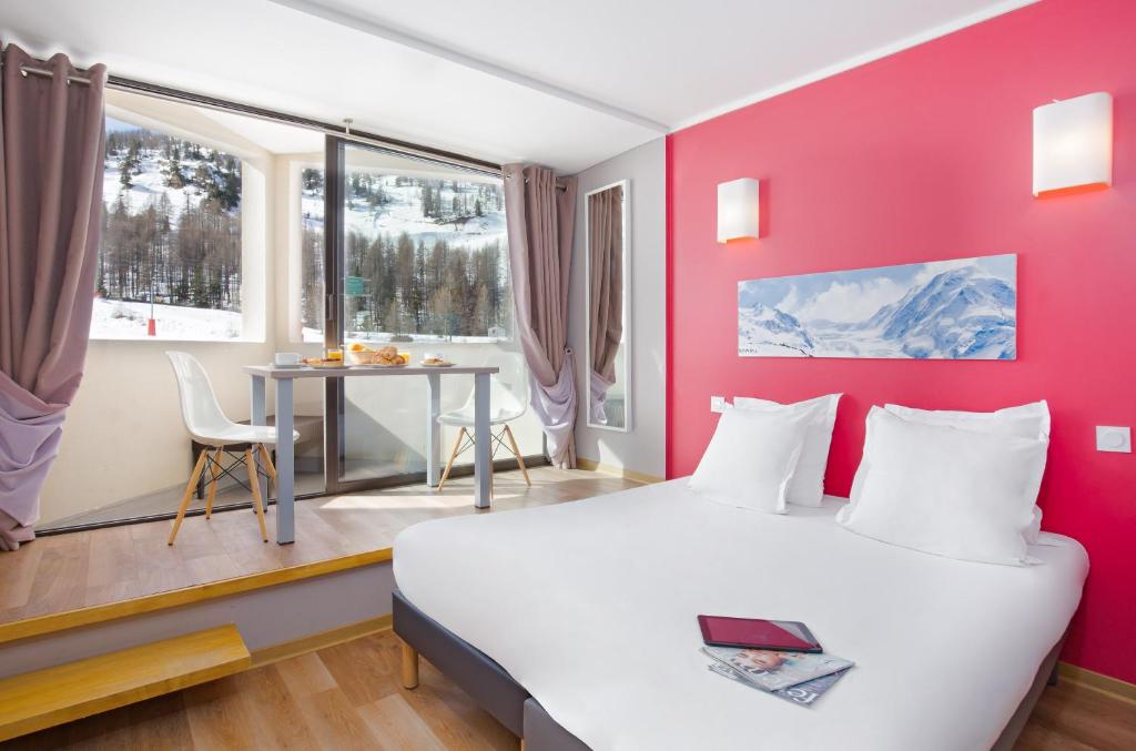 SOWELL RESIDENCES New Chastillon hotel pied des pistes 2