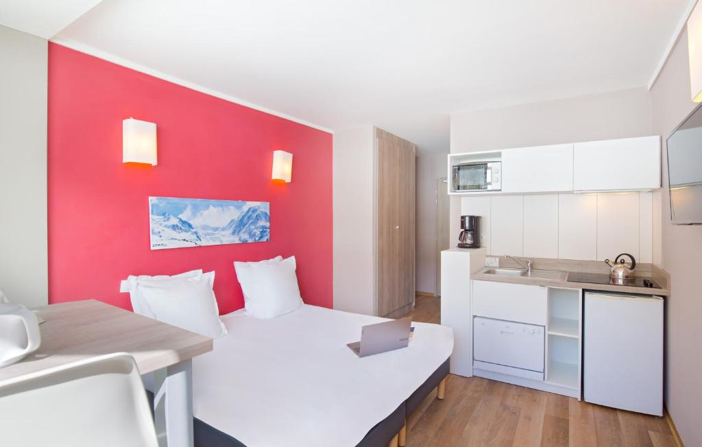 SOWELL RESIDENCES New Chastillon hotel pied des pistes 9