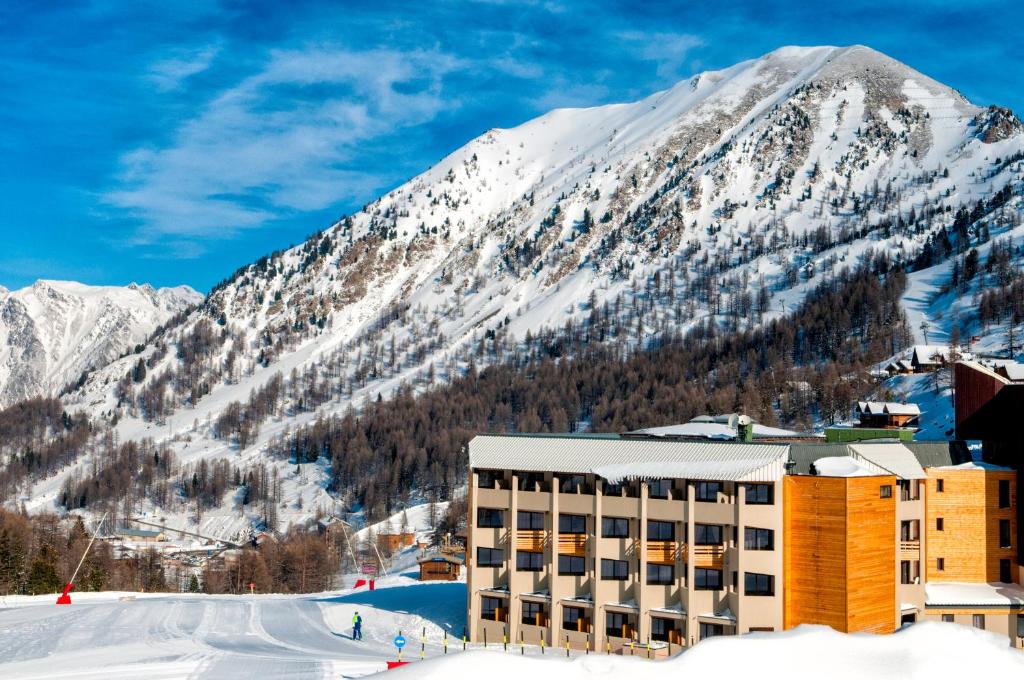 SOWELL RESIDENCES New Chastillon hotel pied des pistes