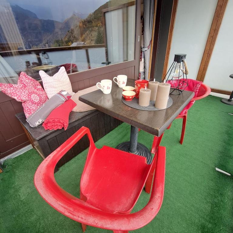 STUDIO 2 ALPES STYLE CHALET au PIED DE TELESIEGE DU DIABLE appartement pied des pistes 3