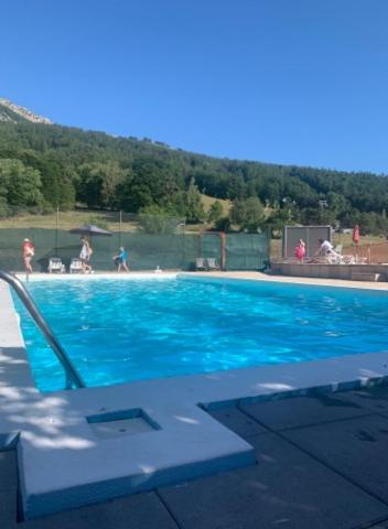 STUDIO 4 COUCHAGES A St JEAN MONTCLAR ETEHIVER appartement pied des pistes 3
