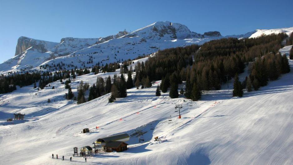 STUDIO AUX PIEDS DES PISTES appartement pied des pistes 17
