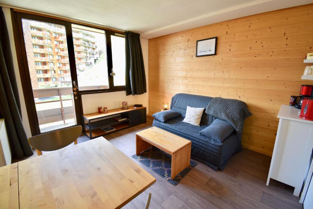 STUDIO CABINE COSY TRES CALME RESIDENCE ALPAGES 2 AU PIED DES PISTES appartement pied des pistes 1