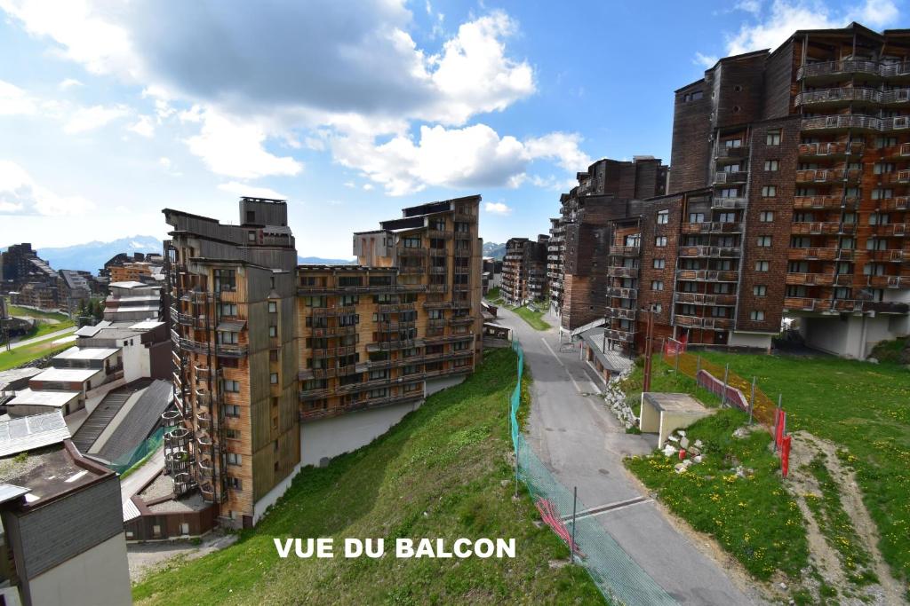 STUDIO CABINE COSY TRES CALME RESIDENCE ALPAGES 2 AU PIED DES PISTES appartement pied des pistes 11